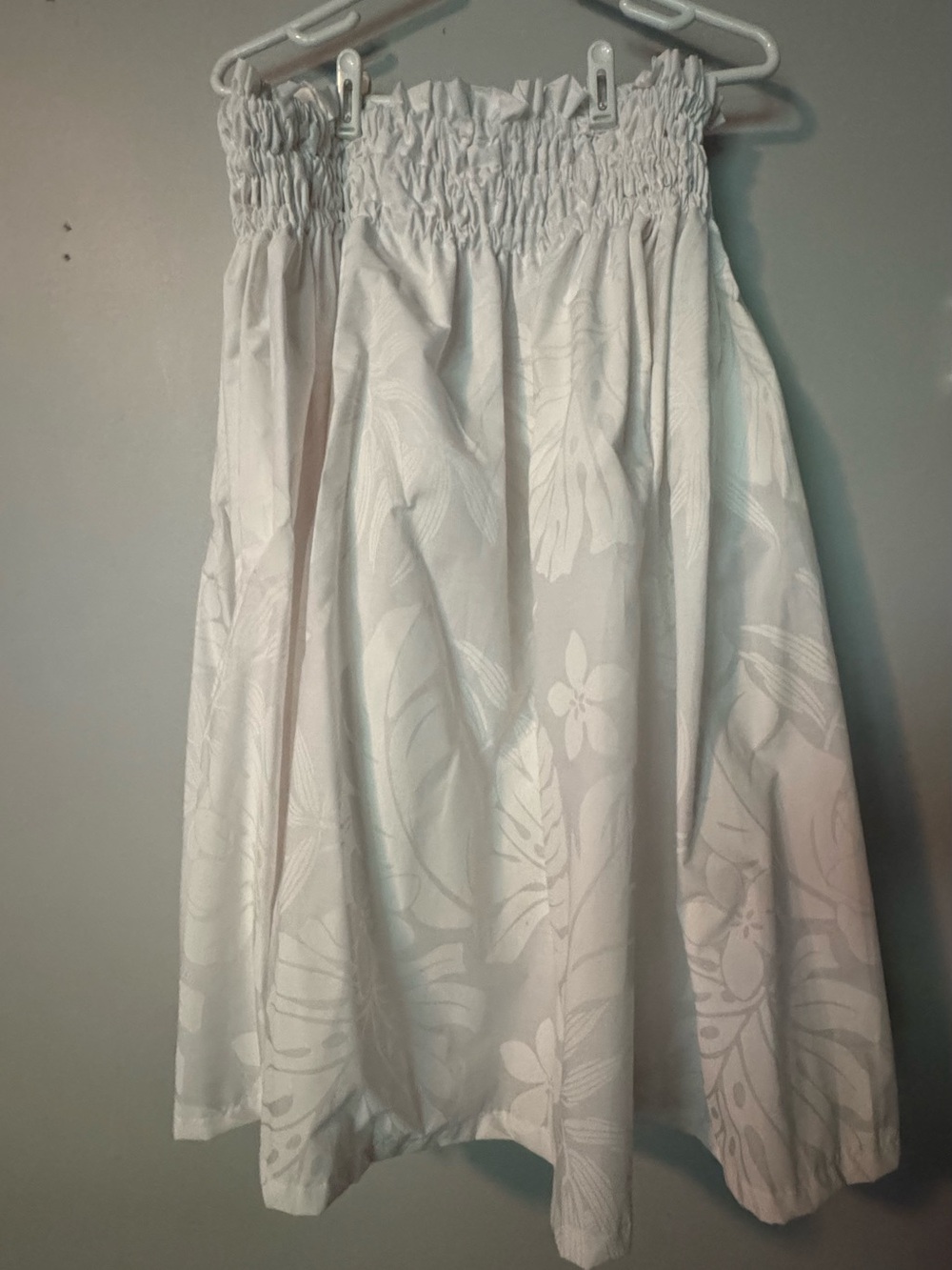 White Pāʻū Skirt Smocked Waist Hula Skirt with Monstera design